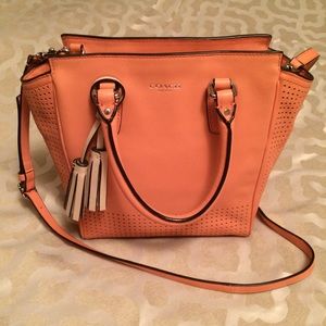 Coach leather crossbody PRICE FIRM