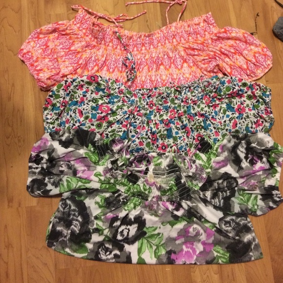 3 cute shirts tie at top minimal wear