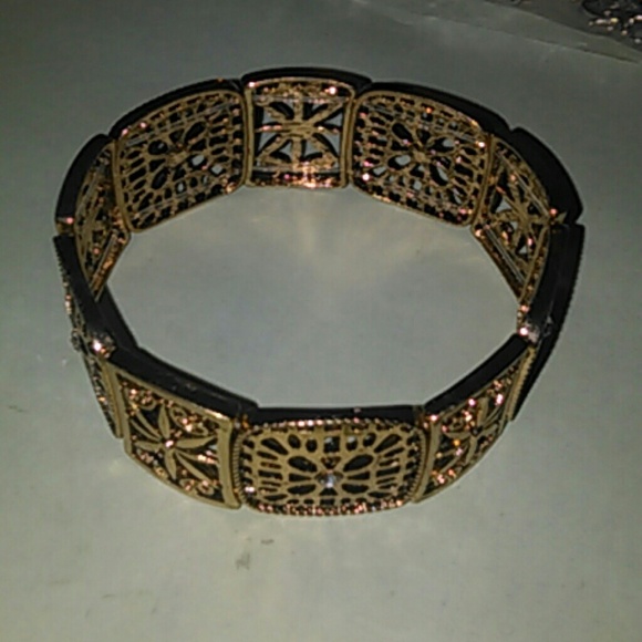 Two stretch bracelets - Picture 2 of 3