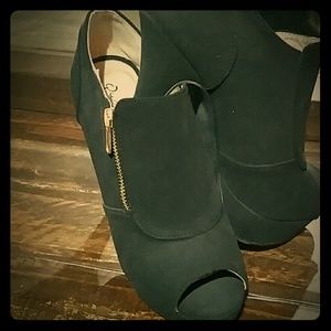 Peep toe booties. Black with gold zipper. Peep toe booties. Black with gold zipper.