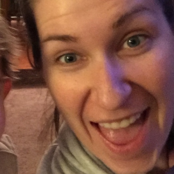 Meet your Posher, Kristen - Picture 1 of 1