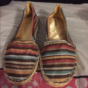 Casual flat shoe
