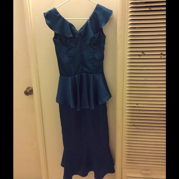 Dress - Picture 2 of 2