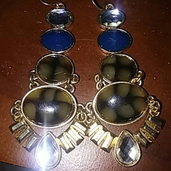 Chandelier earrings