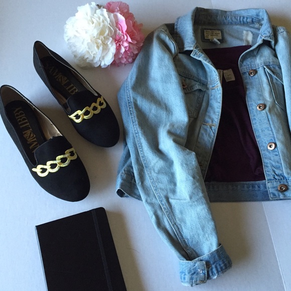 Trendy black and gold chain loafers