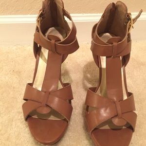 Guess heels in light brown