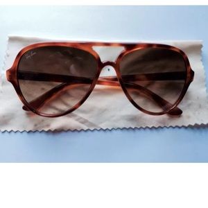 Pre-own Ray-Ban Sunglasses