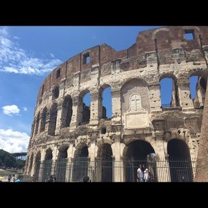 Meet your Posher, Adrienne