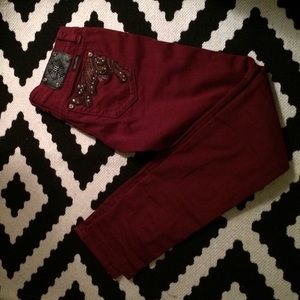 Adorable burgundy Miss Me's🎀