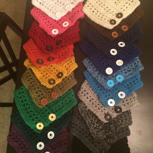 Accessories - ❤️ HANDMADE ❤️ Buttoned scarves✅