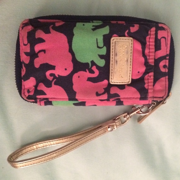 Lilly Pulitzer tusk in the sun wristlet