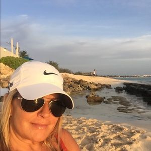 Meet your Posher, Melanie