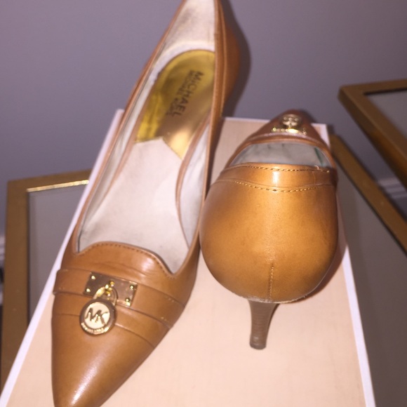Pointy toe Michael kors Heels size 8
