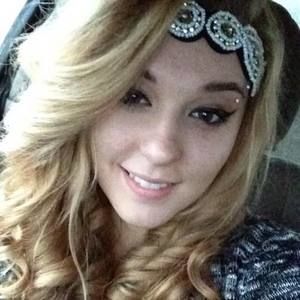 Meet your Posher, Thea