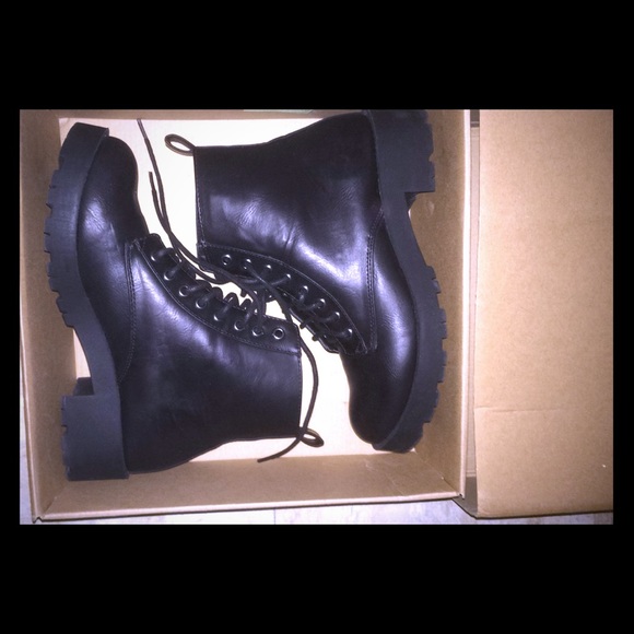 New vega bond boots from urban outfitters!