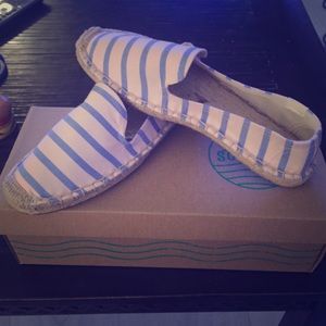 NIB Soludos Classic Stripe Blush Espadrilles