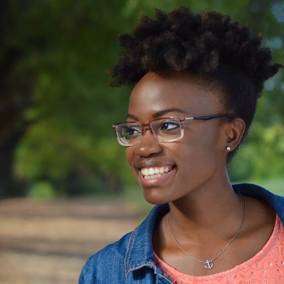Meet your Posher, Kayla