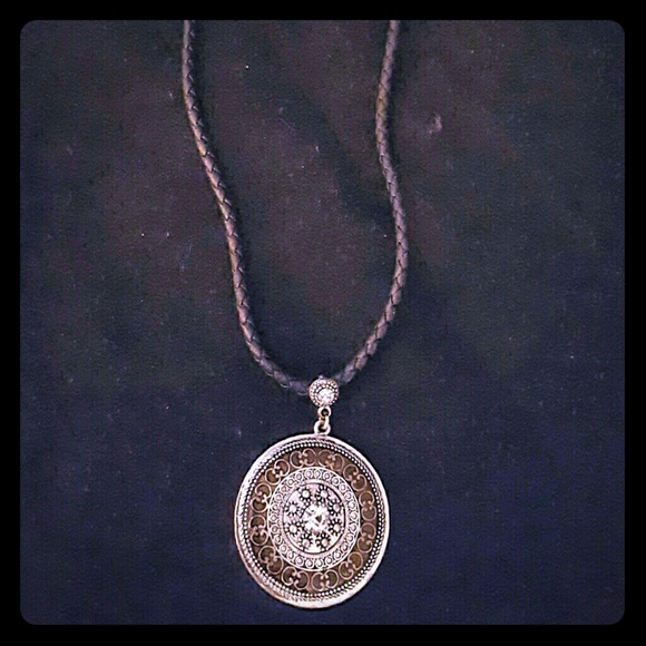 Lia Sophia necklace