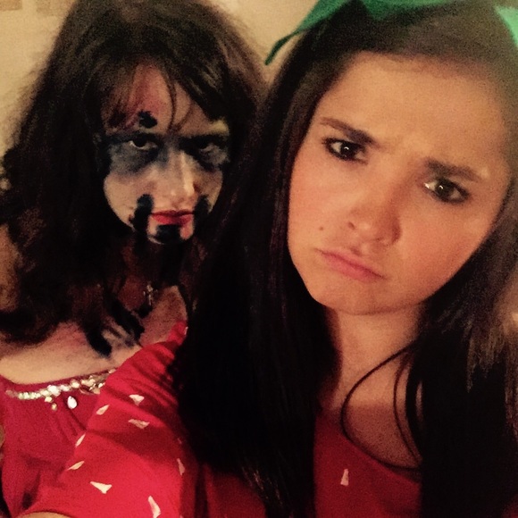 Meet your Posher, Danielle