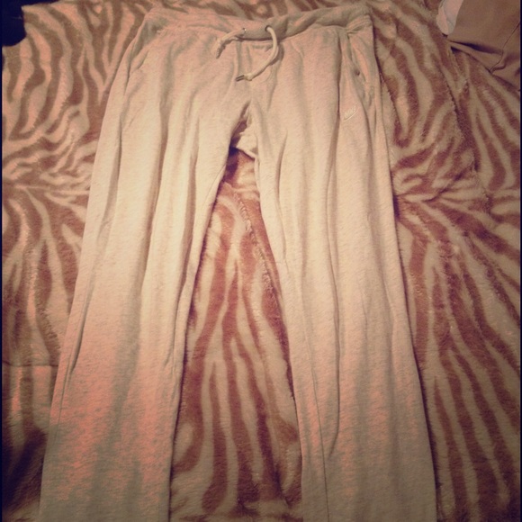 Nike joggers BEST OFFER