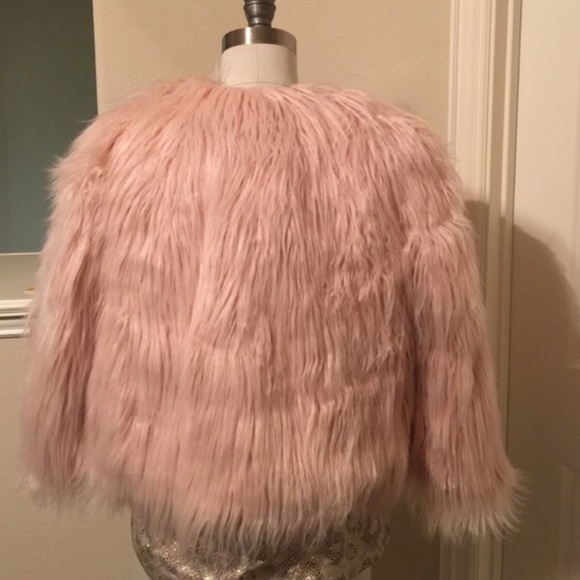 🎉 HOST PICK 🎉NWT Faux Fur Pink Jacket Coat - Picture 4 of 4