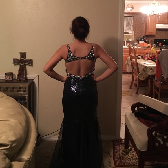 Long formal dress - Picture 2 of 4