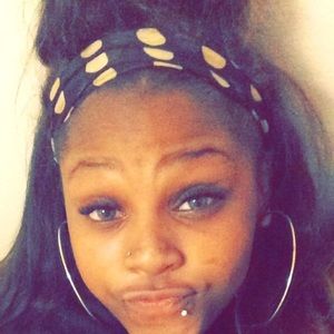 Meet your Posher, Kaylx