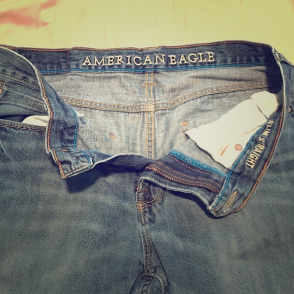 American Eagle Light Wash Jeans 32/32