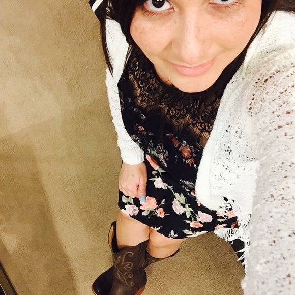 Meet your Posher, Coco - Picture 7 of 8