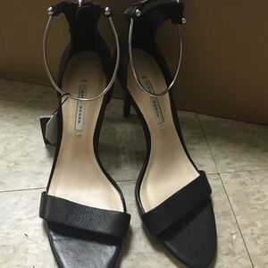 Black Zara heels