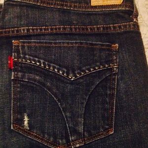 Women's Levi's jeans