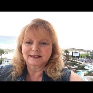 Meet your Posher, Pam