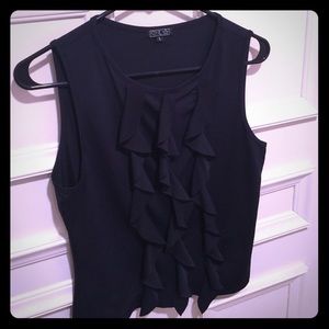 🎁 ♣️ Sleeveless Black Top ♣️