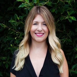 Meet your Posher, Cassandra