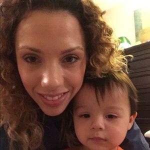 Meet your Posher, Courtney