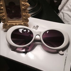 Stylish 60's style sunglasses (Cobain-esque)
