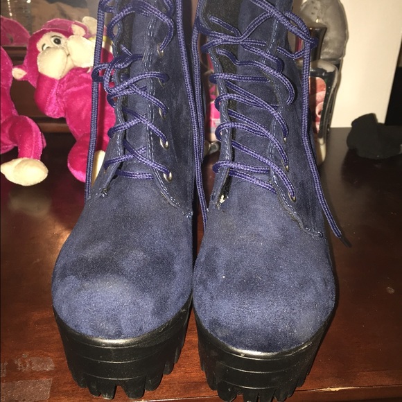 Ankle boots - Picture 1 of 3