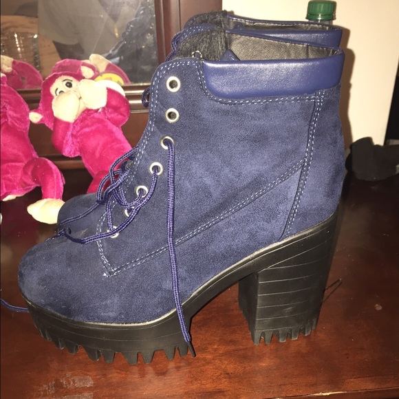 Ankle boots - Picture 2 of 3