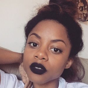 Meet your Posher, Keeley