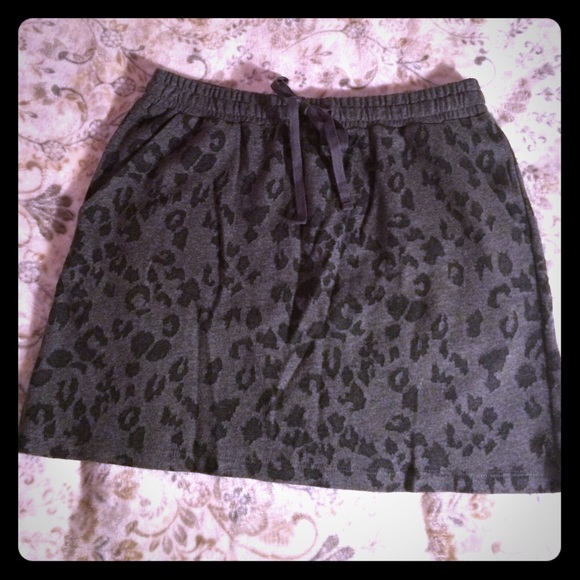 LOFT Black&grey leopard print skirt-casual/classy