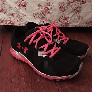 Under Armour Sneakers