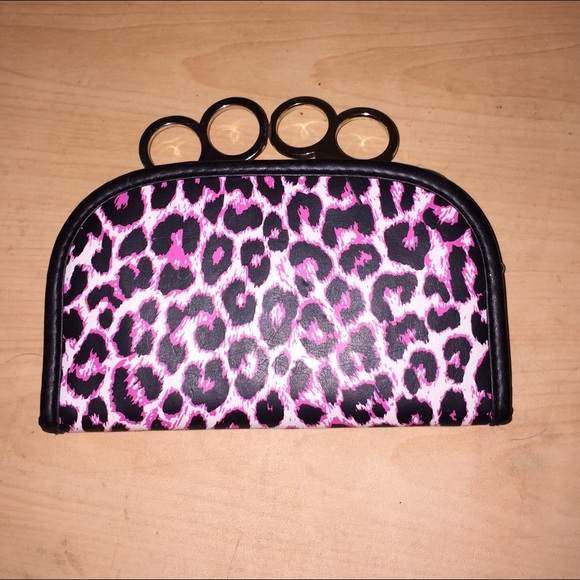 Brass Knuckles Wallet 💎