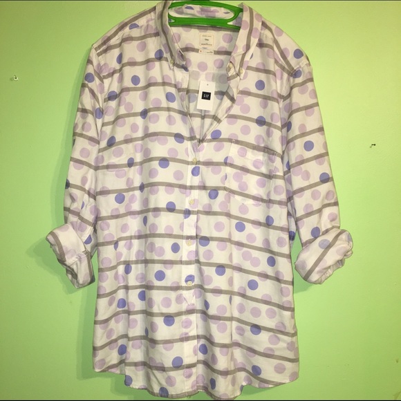 BRAND NEW GAP Boyfriend Button Down