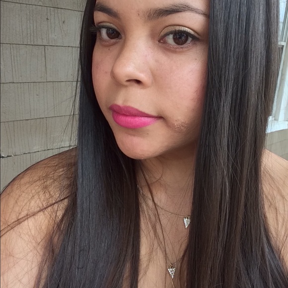 Meet your Posher, Carla