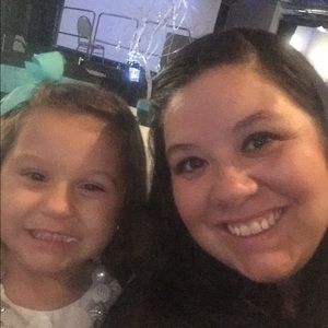 Meet your Posher, Crystal