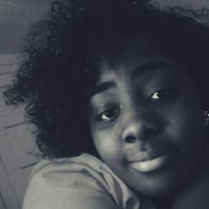 Meet your Posher, Kira