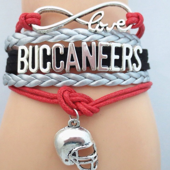Jewelry - Tampa Bay Buccaneers✨5 available✨