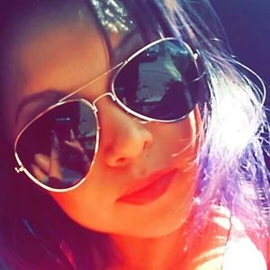 Meet your Posher, Isela