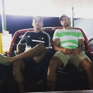 Meet your Posher, Hugo