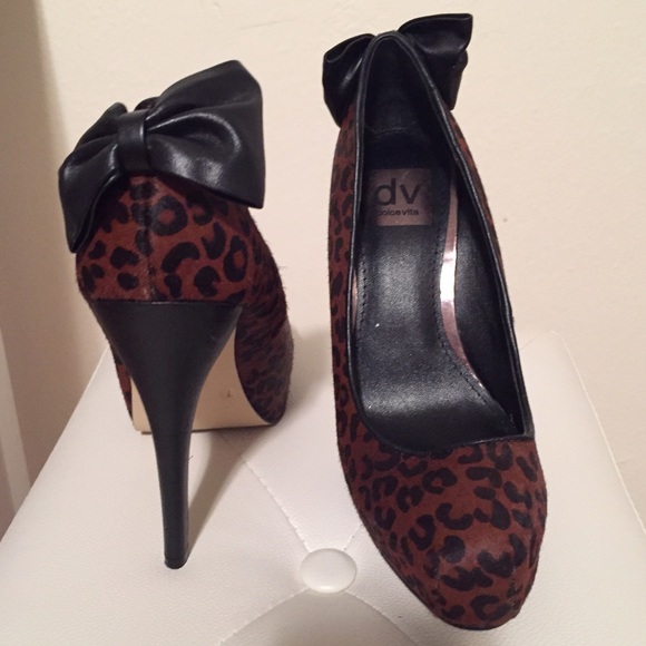 DV by Dolce Vita pumps